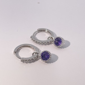 Pendientes de Mujer Elegantes y Clásicos de Tianyu Gems, con Circonita Cúbica Redonda Púrpura Geométrica, Chapados en Oro y Latón - Product Image 4