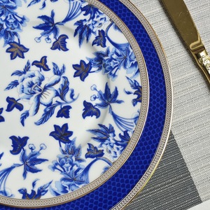 Hot Selling Gold Rim Fine Bone China Porcelain Dinner Set Wholesale Ceramic Wedding Decoration Blue <b>Dinnerware</b> Set - Product Image 6