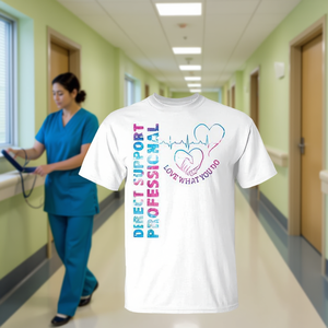 Camiseta de Enfermera Profesional con Estampado 'Ama lo que Haces', Colección de Ropa Promocional - Product Image 2