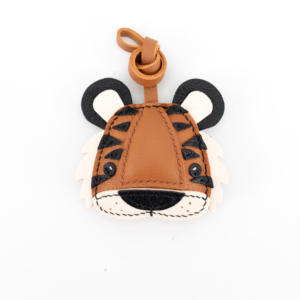 Llavero de Cuero con Cabeza de Tigre a Rayas con Detalle 3D - Product Image 4