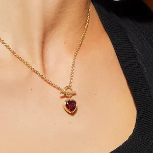 女士时尚奢华珠宝商14k金色心形红色氧化锆宝石吊坠项链