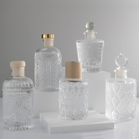 Bouteille de Diffusion de roseau en verre de luxe irrégulière vide capacités de 50ml et 100ml avec bouchon à vis pour parfums de parfum