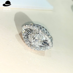 Anillo de Diamantes de Lujo en Oro Blanco de 14K con Diamante de Corte Marquesa Cultivado en Laboratorio IGI Combinado con Diamantes Redondos, Joyería Elegante para Regalo de Fiesta - Product Image 5