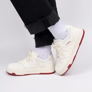 Zapatillas de Skateboarding Casuales de Moda para Mujer 2026, Estilo Deportivo con Cordones y Punta Baja - Product Image 5