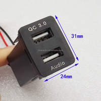 Spezieller USB-Halter für Nissan mit Quick Charge 3.0 und USB-Verlängerung kabel QC3.0 AUDIO Data Tansmit