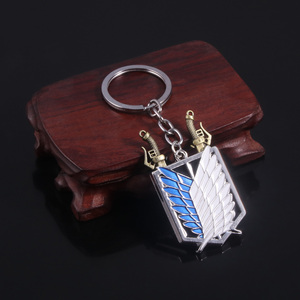 Hot Anime Attack On Titan llavero <span class=keywords><strong>Shingeki</strong></span> <span class=keywords><strong>No</strong></span> <span class=keywords><strong>Kyojin</strong></span> Wings of Liberty espada arma colgante llavero para Fans Cosplay joyería - Product Image 3