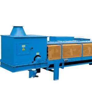 Belt conveyor machine in ferrous metal foundry