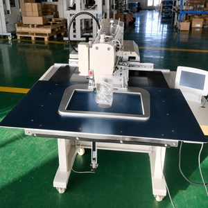 Machine à coudre industrielle VMA avec pied presseur en cuir de grande taille et table à motifs pour la couture - Product Image 3