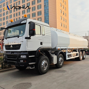 Camion-citerne à carburant diesel HOWO TX 8X4 25000L neuf avec moteur Weichai 351-450HP, transmission automatique - Product Image 1