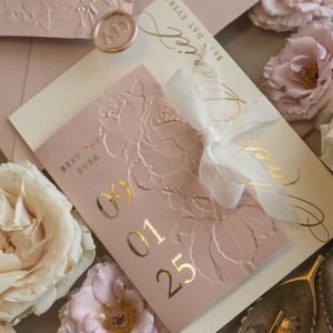 Invitación Floral Rosa Suave con Grabado en Relieve, Borde Crudo con Cinta Dorada en Cursiva, Juego de Papel Personalizado para Boda al Aire Libre - Product Image 1