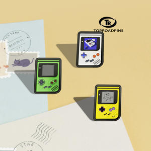 Usine de cadeaux souvenirs Vente en gros de divers modèles personnalisés Écologique Fabriqué en Chine Travail de broches en émail - Product Image 4