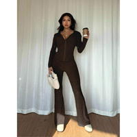 Ensemble de survêtement décontracté Y2K personnalisé OEM ODM pour printemps/automne : Cardigan à capuche slim à manches longues et pantalon de survêtement tricoté style urbain
