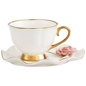 <span class=keywords><strong>Set</strong></span> di <span class=keywords><strong>Tazze</strong></span> da Caffè in Ceramica Moderna all'Ingrosso, Bordo Dorato e Design Floreale Fatto a Mano per Casa e Attività di Ristorazione - Product Image 5