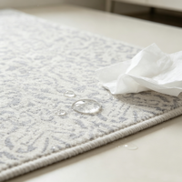 Tapis géométrique beige et gris, design jacquard, polypropylène antibactérien, hauteur de pile 9 mm, revêtement de sol pour salon et chambre à coucher