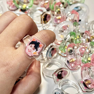 Charms personalizzati in acrilico per <span class=keywords><strong>Anime</strong></span> Kpop <span class=keywords><strong>anelli</strong></span> ruotati personalizzati per i fan degli idoli per le feste di matrimonio di compleanno mostra regali di novità - Product Image 6