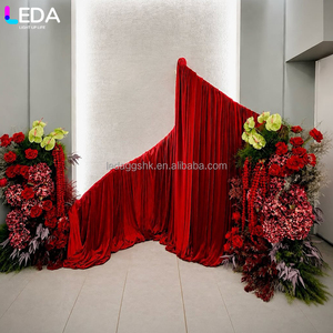 ฉากหลังงานแต่งงานรูปตัว S สีแดง พร้อมขาตั้งโลหะ สำหรับงานปาร์ตี้ในร่ม สไตล์โมเดิร์น ยี่ห้อ LEDA ขายดี - Product Image 1