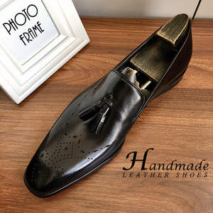 Zapatos de cuero hechos a mano de nuevo estilo - zapatos formales de vestir para hombre con incrustaciones de cuero - zapatos modernos de estilo británico juvenil - Product Image 3