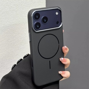 Funda Protectora Premium de Fibra de Carbono Antiarañazos para iPhone 17 Pro Max 16 15 14, Magnética - Product Image 6