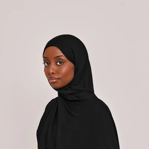 Écharpe en modal doux de qualité supérieure, hijab musulman, mode modeste, texture légère et respirante, respectueuse de la peau, coupe confortable, utilisation polyvalente. - Product Image 2