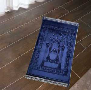 Tappeti da Preghiera Moderni in Poliestere Intrecciato Lavabili, Disponibili in Stock per Moschee Islamiche - Product Image 1