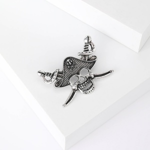 Broche de Calavera Pirata con Espada de Aleación Retro de Moda, Broche Versátil para Abrigo o Cárdigan de Hombre, Accesorio de Temperamento - Product Image 5