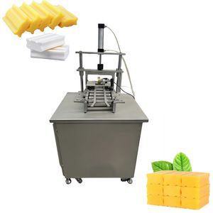 Machine industrielle de fabrication de savon en barre motorisée contrôlée par PLC, en acier inoxydable 304/316L, pour une production haute performance en usine - Product Image 3