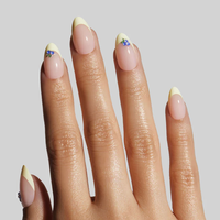 Faux ongles réutilisables à presser, couvrance totale, style French Tip Amande, motif fleur bleue nude, avec boîte cadeau fenêtrée
