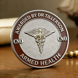 Moneda Conmemorativa de Desafío de Aleación de Zinc Pulida Bicolor con Esmalte y Grabado Tipográfico - Medalla Conmemorativa CNO de Salud Militar para Uso Médico - Product Image 1