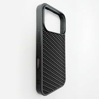 Pour iPhone 17 Pro Max Nouveaux Modèles Couverture Bord Droit avec 3K Motif TPU Plain Carbon Fiber Phone case