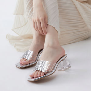 नई पारदर्शी महिलाओं की हाई एड़ी खुले पैर की अंगुली चमड़े के चमकदार पानी ड्रिल लक्जरी वर्ग फुट की ऊँची एड़ी के जूते चप्पल - Product Image 2