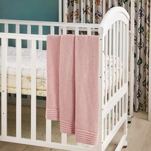 Fournisseurs de couvertures vertes magiques Couvertures pour bébés tricotées en 100% coton peigné à bord de luxe uni taupe pour nouveau-nés - Product Image 3