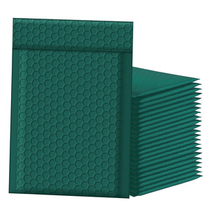 Enveloppes à bulles en polyéthylène vertes, 1 pc, enveloppes rembourrées, emballage étanche, bande adhésive auto-adhésive, vente en gros - Product Image 1