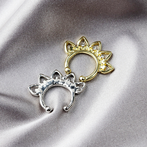 Zesen à la mode <span class=keywords><strong>diamant</strong></span> incrusté creux fleur en forme de <span class=keywords><strong>faux</strong></span> anneau de nez avec pince-nez en forme de U et accessoire de perçage corporel - Product Image 4