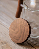 Vente flash Tasse à thé en verre avec infuseur et couvercle, manche en bois