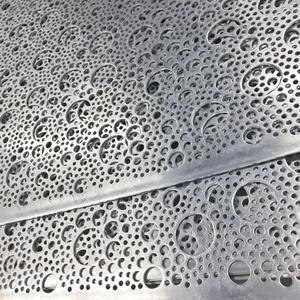 Panneau en treillis métallique décoratif en aluminium et acier inoxydable pour cloison, armoire, plafond et décoration - Product Image 1