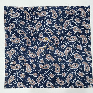 Serviette en coton imprimée à la main, motif carré, douce et résistante, pour la cuisine, la salle à manger et les mariages - Product Image 1