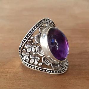 Anello Cocktail Q365 in Argento 925 con Incastonatura a Fiore e Pietra Viola, Unisex per Uso Quotidiano - Product Image 4