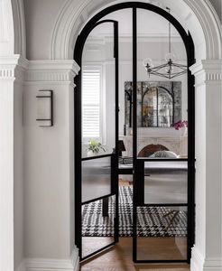 Puertas Francesas Arqueadas de Acero Forjado Negro Personalizadas - Sistema de Entrada Arqueado con Vidrio Resistente a Huracanes y Metalistería Decorativa - Product Image 3