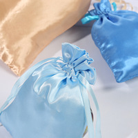 Sacs de lingerie en satin rose avec logo personnalisé, imprimés à l'écran, sacs cadeaux, pochettes, cordon de serrage doux pour cheveux