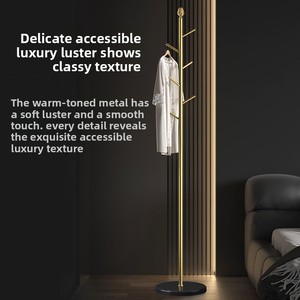 Appendiabiti <span class=keywords><strong>da</strong></span> terra minimalista in ottone a forma di ramo d'albero, moderno e di lusso leggero per soggiorno e <span class=keywords><strong>camera</strong></span> <span class=keywords><strong>da</strong></span> <span class=keywords><strong>letto</strong></span> - Product Image 1