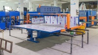 Máquina Vertical de Corte y Formación de Almohadillas de Espuma, Control Inteligente por PLC, Monitoreo Remoto, Alta Eficiencia, Automática