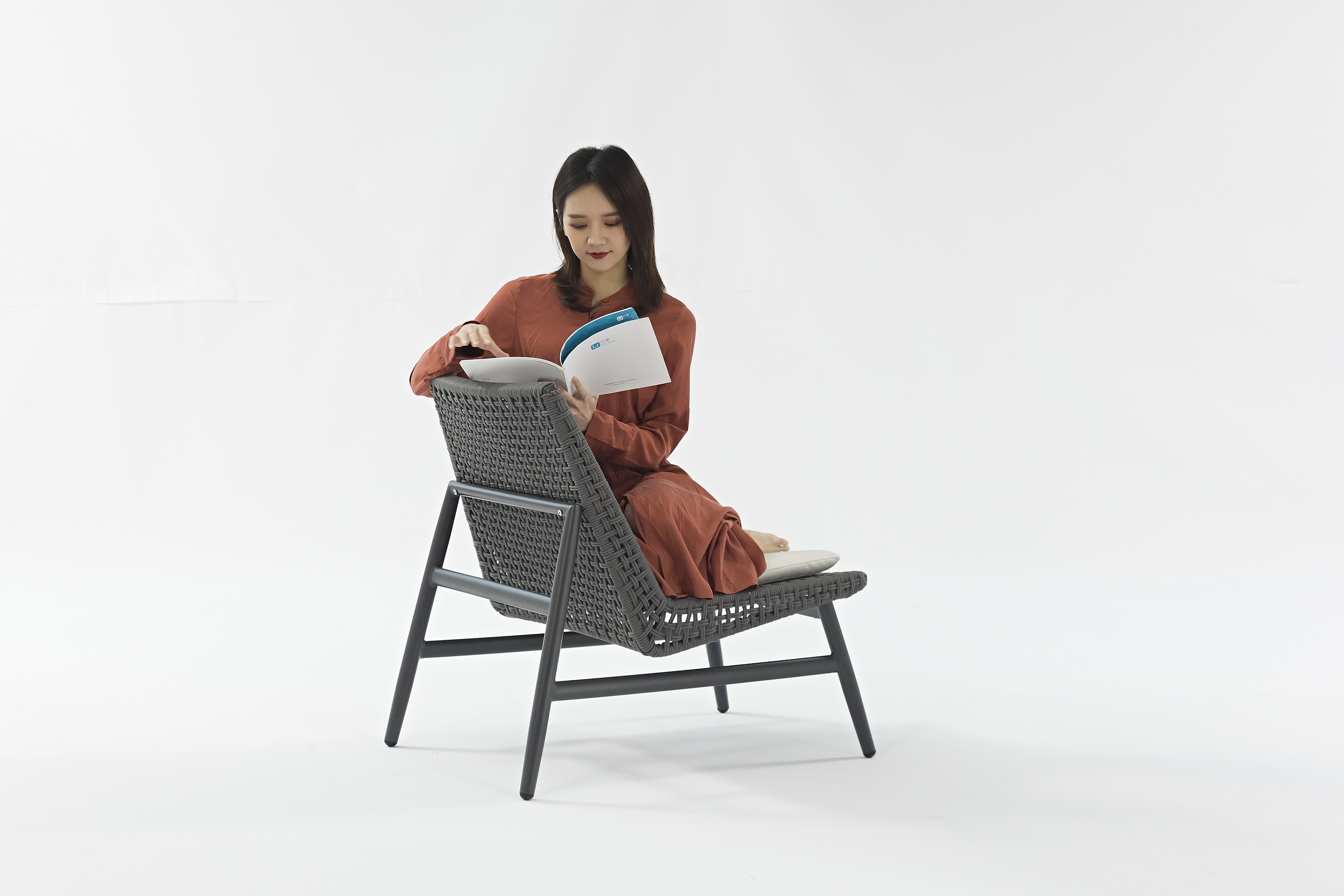 TCTD Modern Sale Rattan Indoor Chair And Garden Outdoor Chair With Polyester Fubric Pillow
