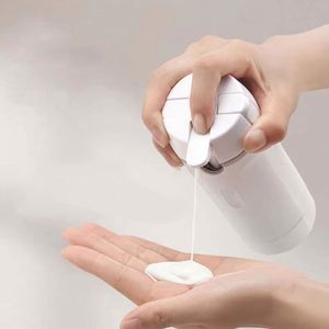 Bouteilles de voyage rechargeables 4 en 1, contenants portables pour cosmétiques, shampooing, gel douche, rangement de voyage - Product Image 5