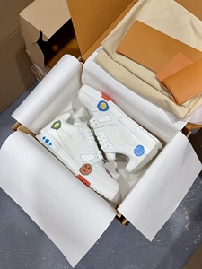 Zapatillas de deporte informales de alta calidad para hombre 2025, zapatos planos de moda de lujo con características deportivas antideslizantes para exteriores, estilo cómodo para caminar - Product Image 6