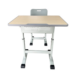 Conjunto de escritorio y silla escolar Mingzhong con altura ajustable para uso en el aula A001 - Product Image 1
