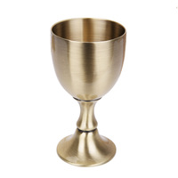 Verre à vin vintage Maini, pièce unique de couleur bronze bleuâtre avec un support suspendu, un verre classique antique en métal à pied haut
