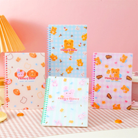 Carnet à spirale souple A5 147mm*212mm 80GSM 70 feuilles lignées Motif Gingham Ours Miel Couverture PP 4 designs 168 pièces/carton Vente en gros