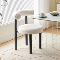 Chaise d'appoint moderne minimaliste nordique occasionnelle en forme de boucle pour le salon