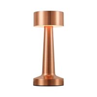 Petite lampe de table de style européen, base en résine sculptée, lampe de décoration intérieure pour salon, chambre à coucher, lampe à piles