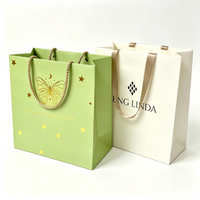 Sacs en papier d'emballage de luxe personnalisés avec impression dorée, sacs en papier cadeau avec votre propre logo